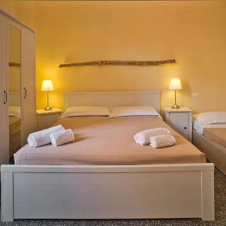 2 passi dal mare-3