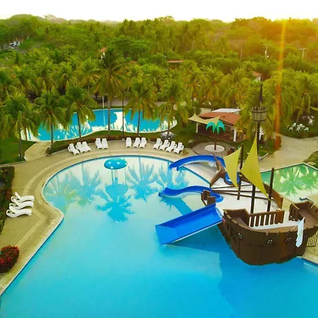 Las Veraneras Villas & Resort-3