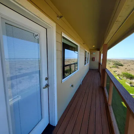 Moonstone Beach Motel-3