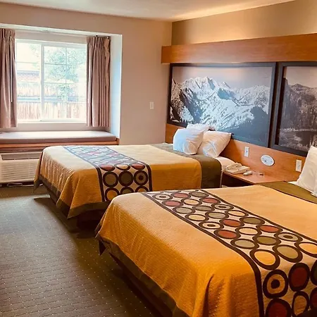 Royal Inn Midvale-3