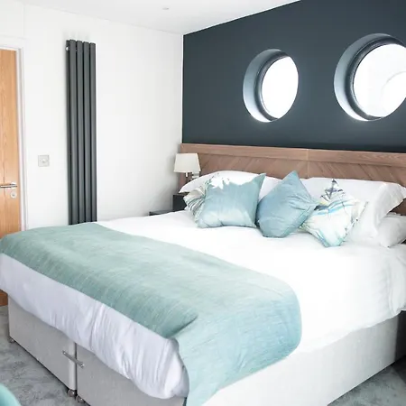 Rooms At Penarth Marina-2