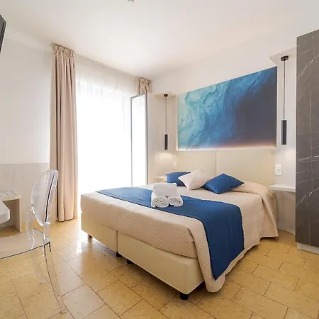 Hotel Beach-2