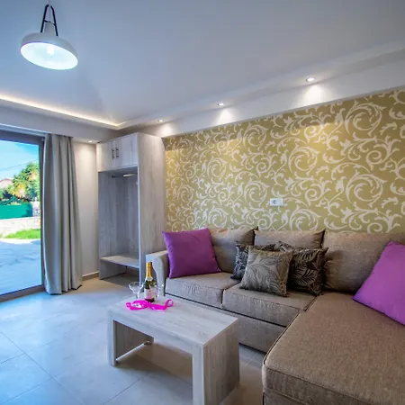 Paradise Apartments-3