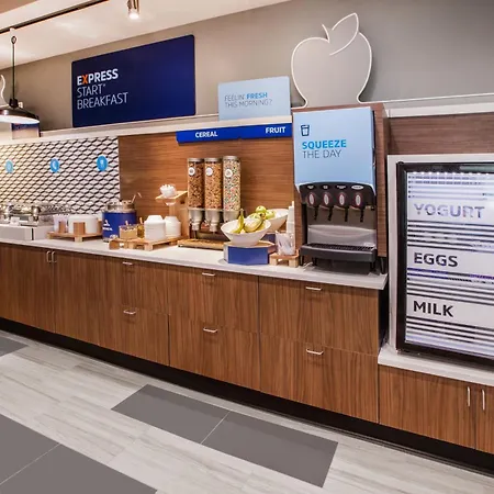 Holiday Inn Express & Suites Minneapolis - West End By Ihg-3