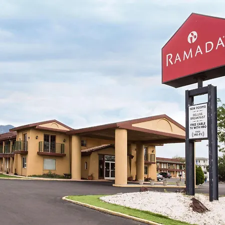 Ramada By Wyndham Flagstaff East-3