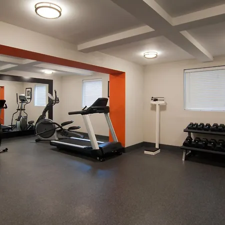 Holiday Inn Express & Suites Nashville-I-40 & I-24-2