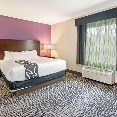 La Quinta By Wyndham Houston - Magnolia-3