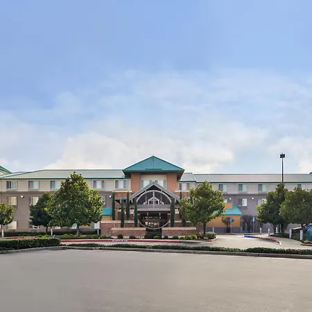 Holiday Inn Express & Suites Elk Grove Central - Hwy 99 By Ihg-2