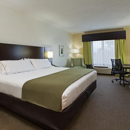 Holiday Inn Express And Suites Tampa I-75 At Bruce B. Downs By Ihg-3