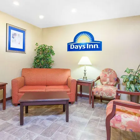 Days Inn By Wyndham Maumee/Toledo-2