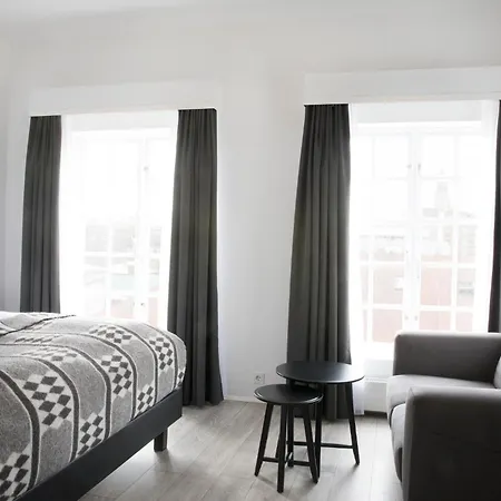 Fosshotel Rauthara-2