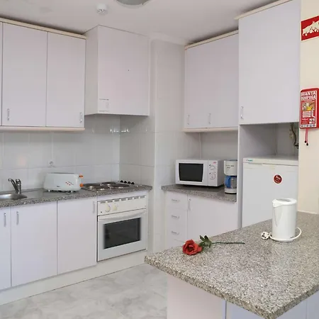 Apartamentos Jardins Da Rocha-3