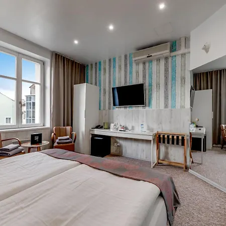 Royal Court Hotel-2