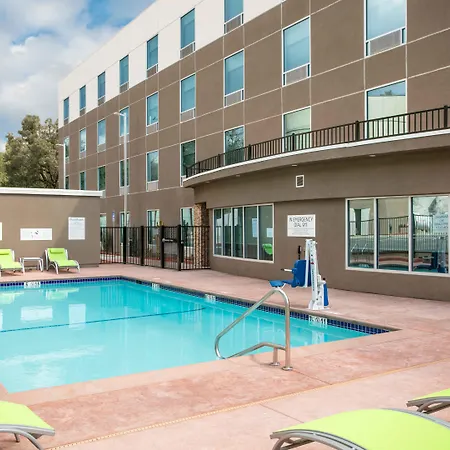 Holiday Inn Express & Suites Oakhurst-Yosemite Park Area By Ihg-2