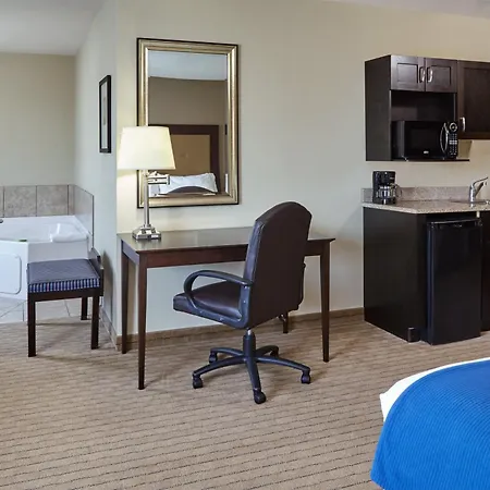 Holiday Inn Express & Suites Madison-Verona By Ihg-2