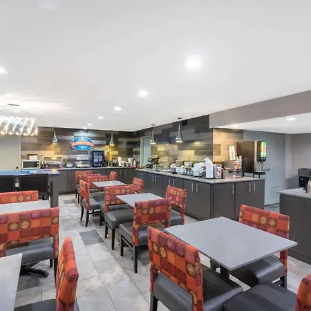 Baymont By Wyndham Murfreesboro-3