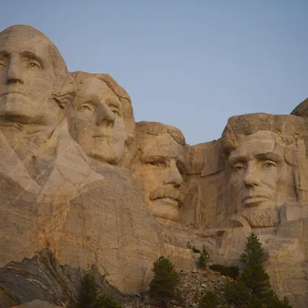 Comfort Inn & Suites Mt Rushmore-2