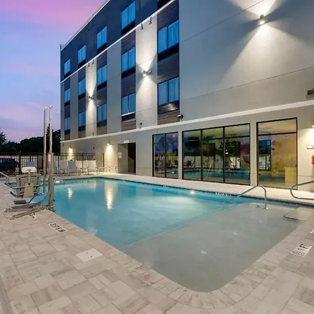 Best Western Plus Winter Haven Inn & Suites-3