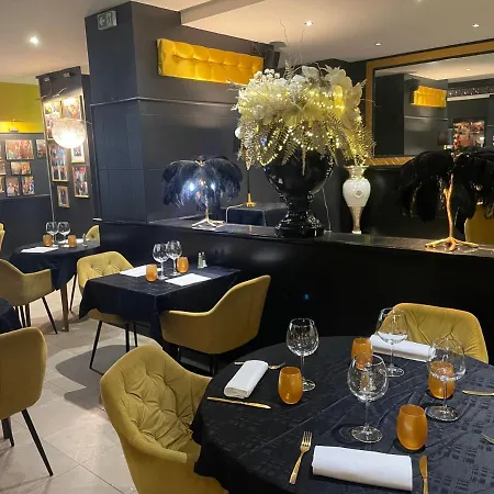 Hotel Restaurant Les Arcades-3