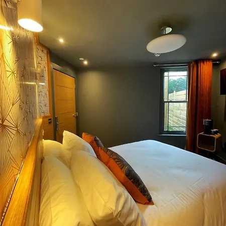 Lough Rooms At The Artisan-3
