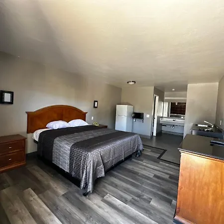 Sunpark Inn & Suites-3