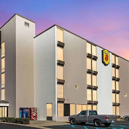 Super 8 By Wyndham Myrtle Beach/Market Common Area-2