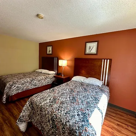 American Inn-Alexander City-3