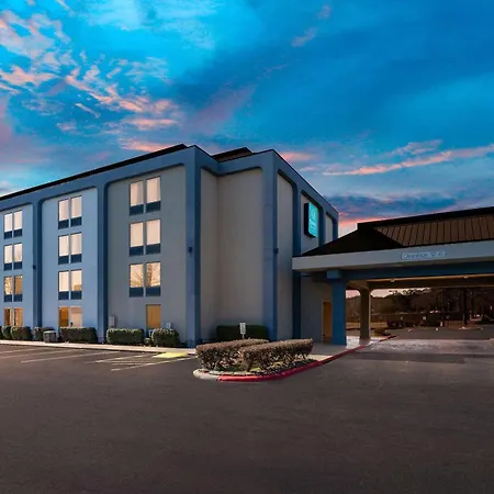 Quality Inn & Suites North Little Rock-2