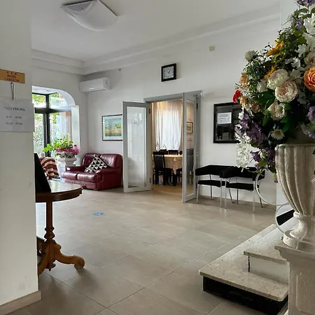 Hotel Carillon-2