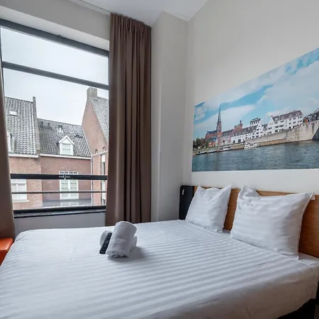 Easyhotel Maastricht City Centre-2