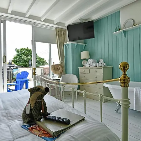 Lulworth Cove Inn-2