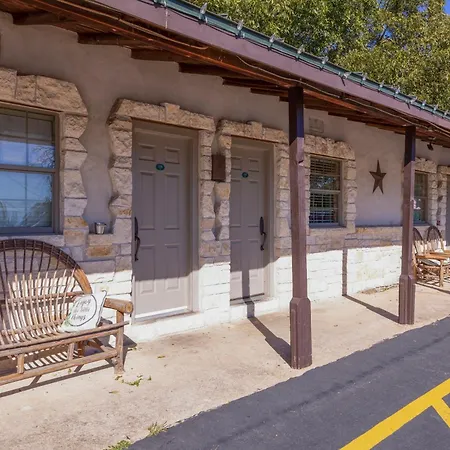 Country Inn Motel-3