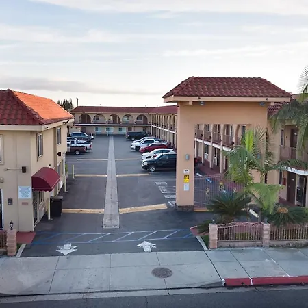 Rodeway Inn & Suites Bellflower-2
