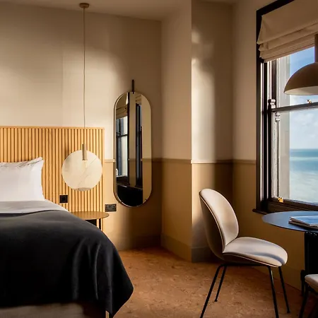 Port Hotel-2