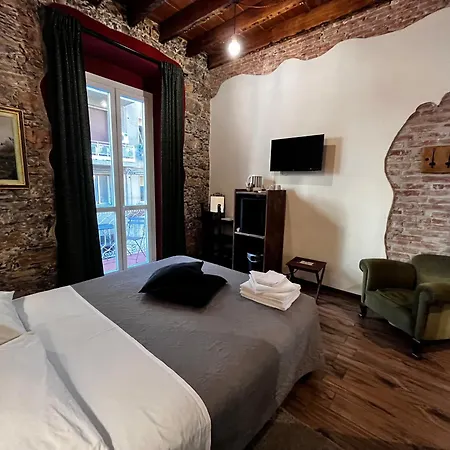 La Taverna del Metallo Rooms-3