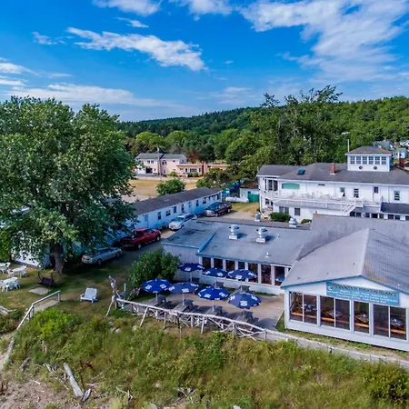 Spinneys Guesthouse & Beach Cottages-2