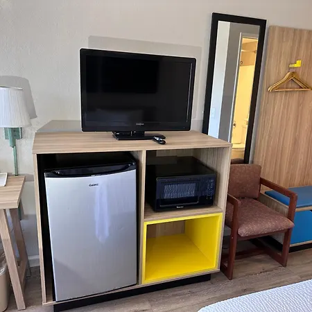 Days Inn By Wyndham San Marcos-2