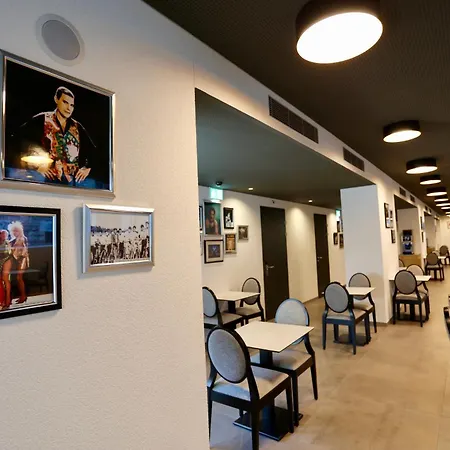 "The Freddie Mercury" Hotel-2