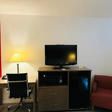 Ramada By Wyndham San Diego Airport-2