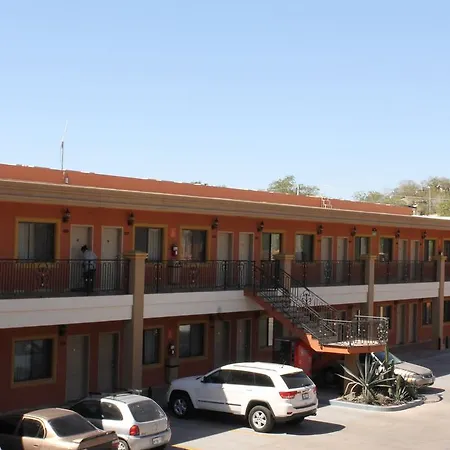 Hotel Plaza las Quintas-3
