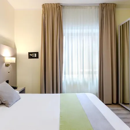 Hotel Aurora-3