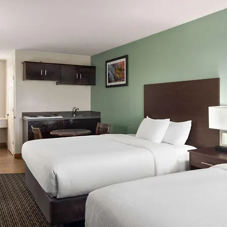 Wingate By Wyndham Cedar City-2