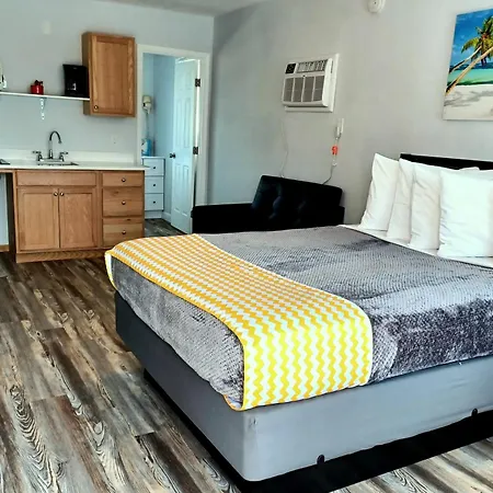 Johns Pass Beach Motel-2