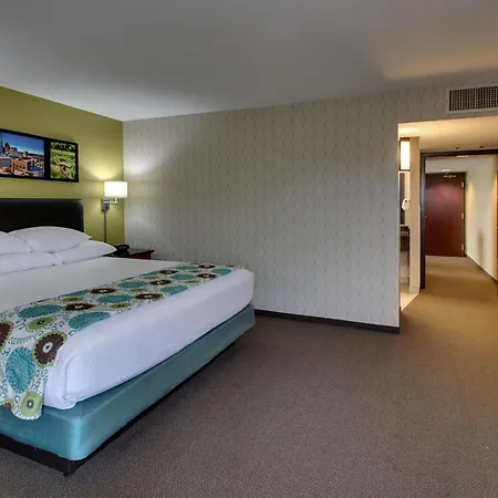 Drury Inn & Suites Houston Galleria-2
