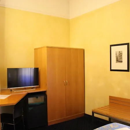 Club Hotel-2