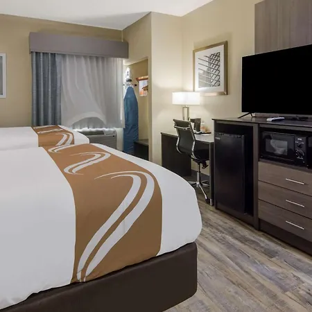 Quality Inn & Suites Roanoke - Fort Worth North-2