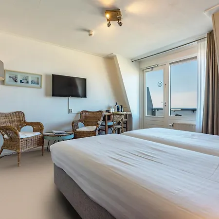 Strandhotel Noordzee-2