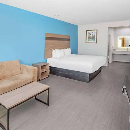 Baymont By Wyndham Freeport Texas-2