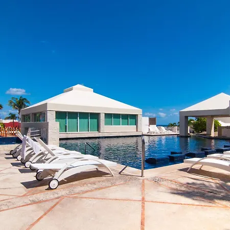 Solymar Condo Beach Resort By Casago-2