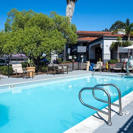 Days Inn By Wyndham Encinitas Moonlight Beach-2